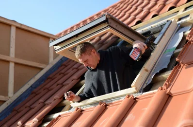 Pose de fenêtres de toit Velux à Pact